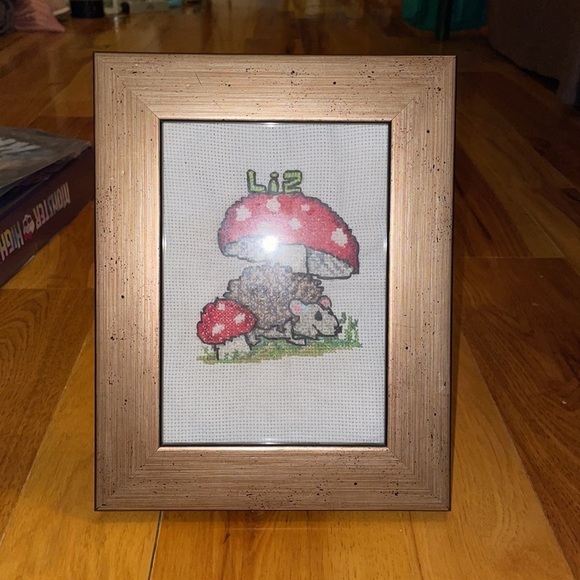 Liz! Hedgehog with Amanita Mushroom with the name LIZ handmade cross-stitch - Picture 3 of 6